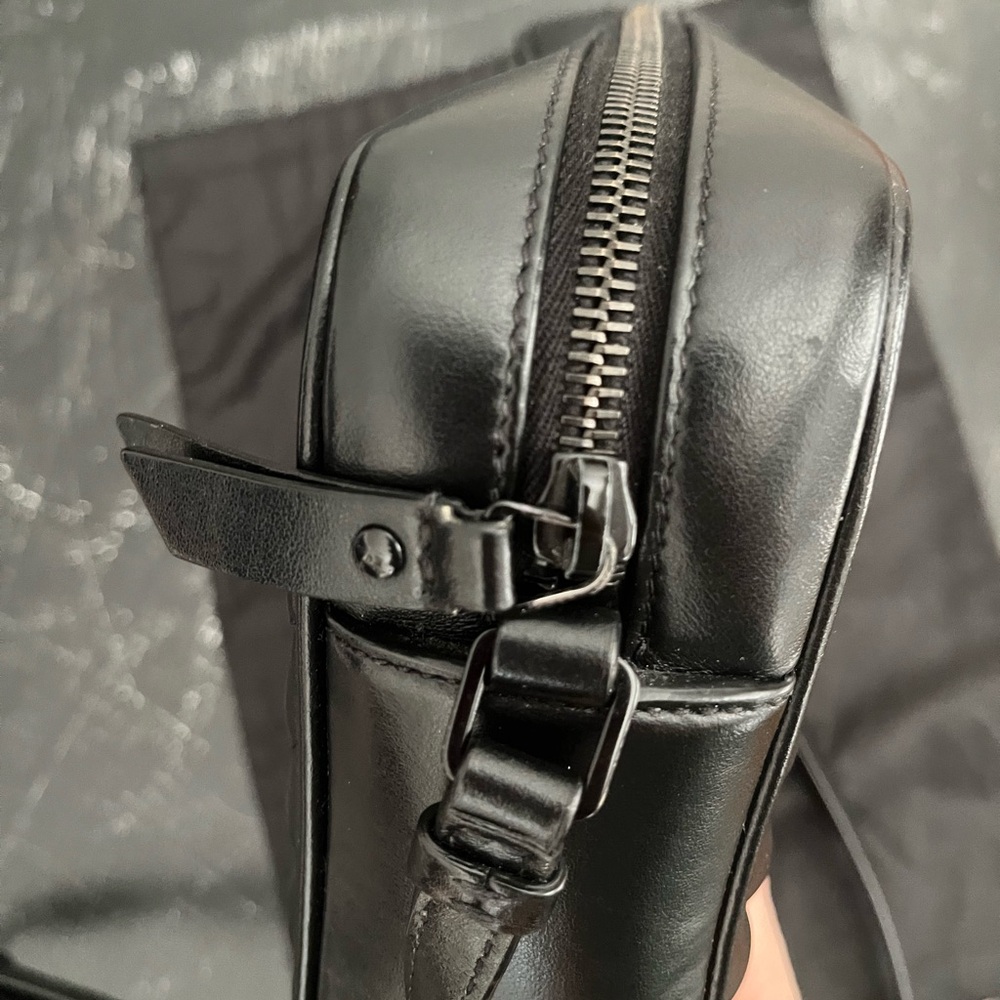 SAINT LAURENT LOU CAMERA BAG IN QUILTED LEATHER - Picture 10 of 17